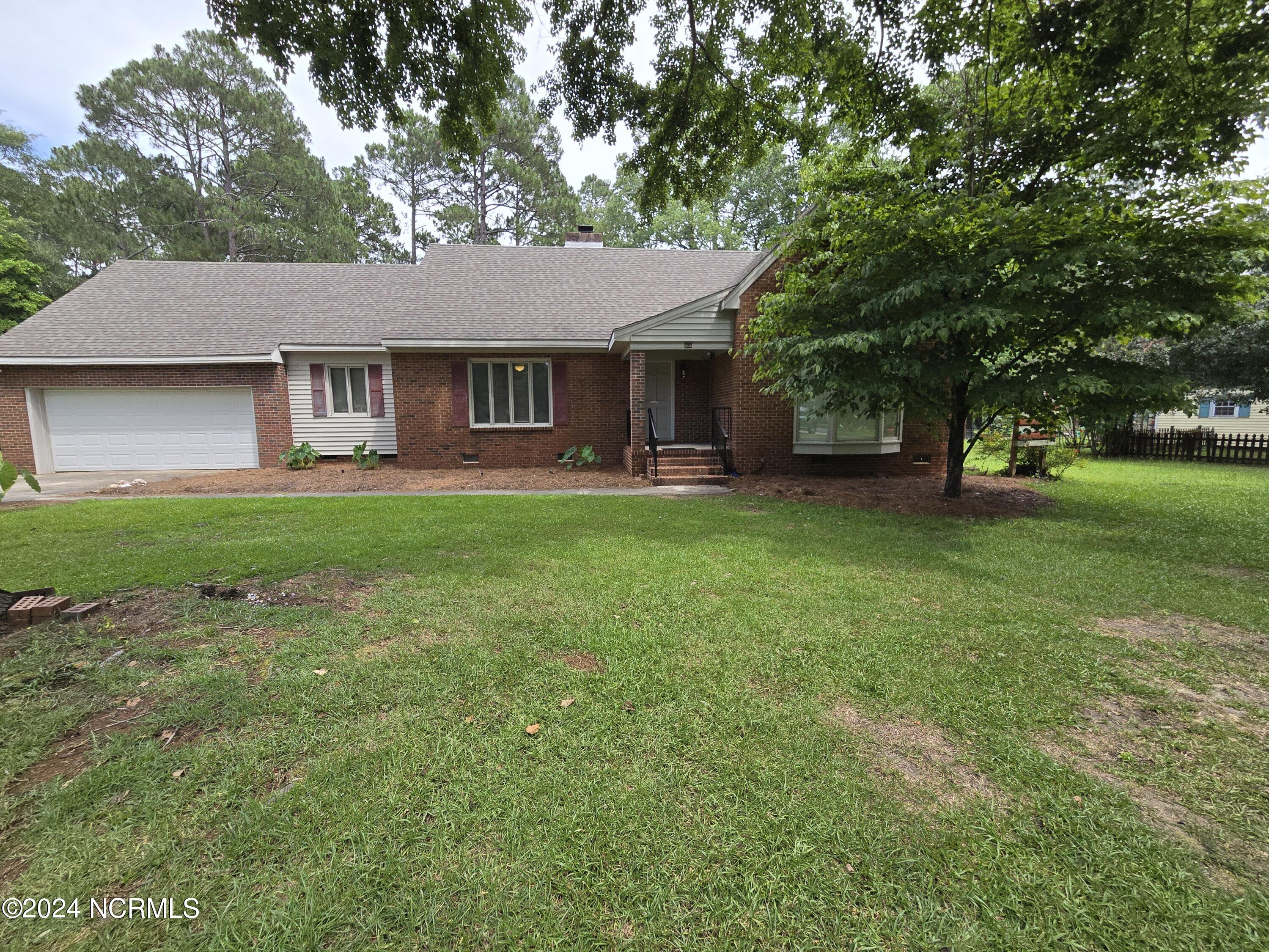 Roam Buy 8080 Saint Andrews Dr, Laurinburg, NC with a 3.89 mortgage