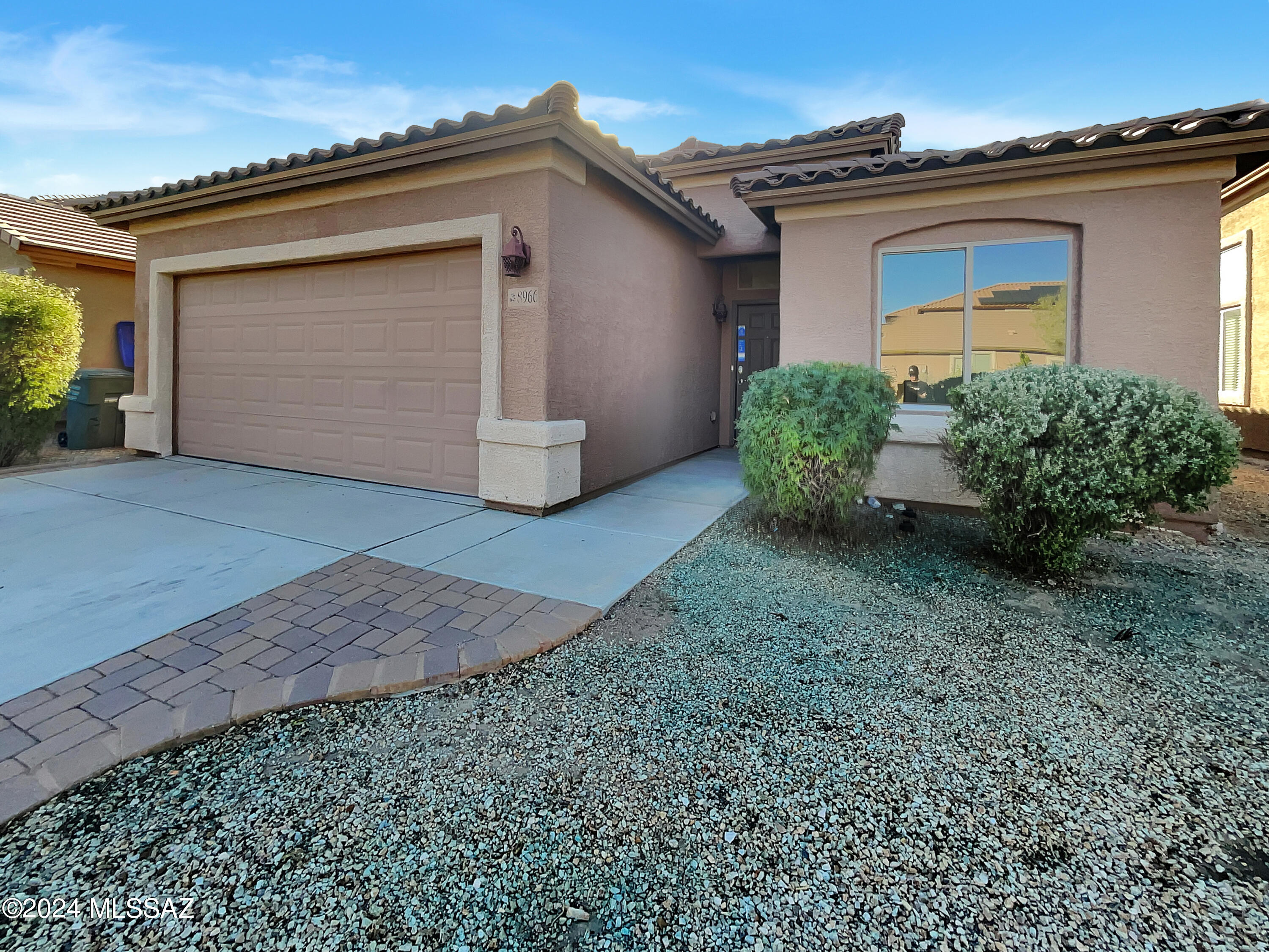 Roam Buy 8966 S Silkwood Ln, Tucson, AZ with a 3.35 mortgage included.
